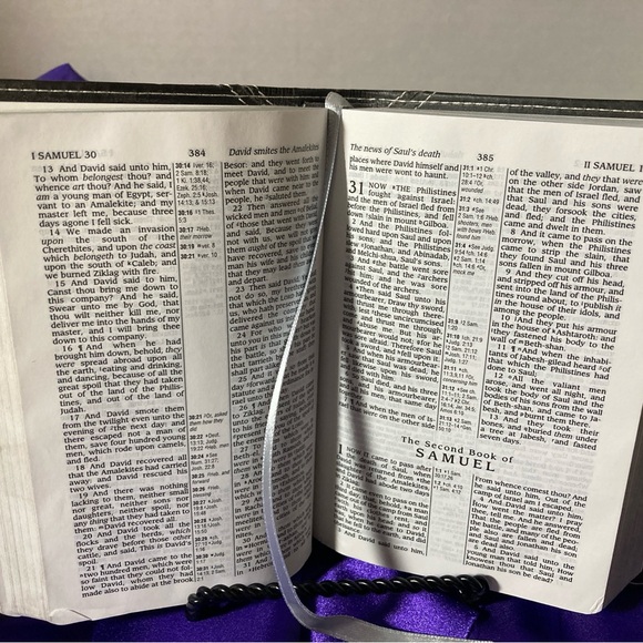 KJV Compact Bible black leather cover - Picture 4 of 7